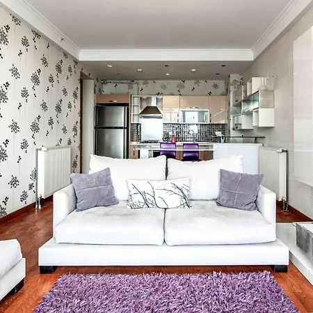 Chic Flat With Kucukcekmece Lake View And Balcony *